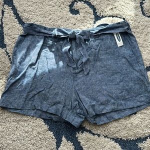 Women’s Old Navy soft denim tie waist short in powder blue size 18 NWT